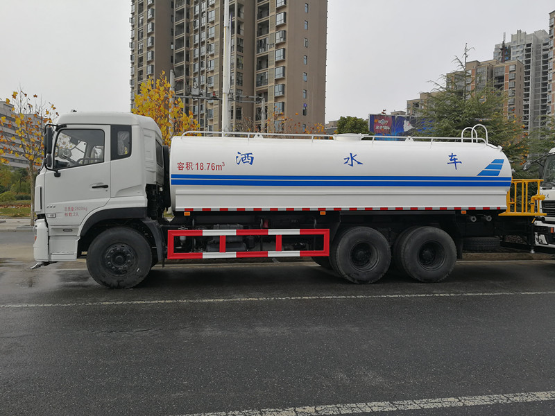 watering truck